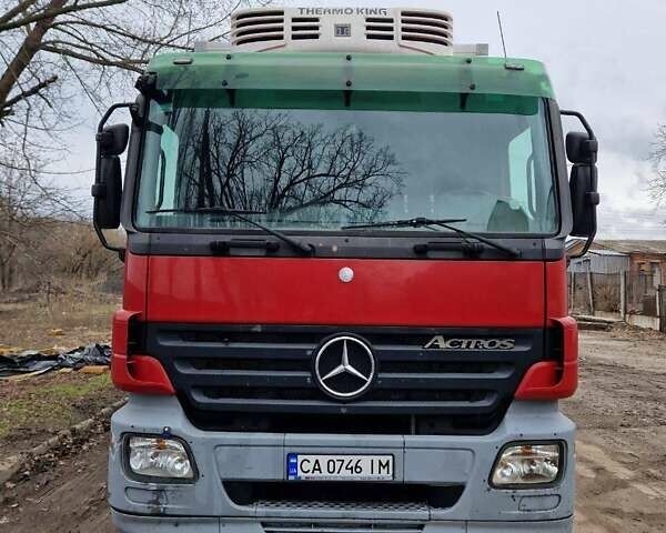 Красный Мерседес Актрос, объемом двигателя 11.96 л и пробегом 747 тыс. км за 37500 $, фото 1 на Automoto.ua