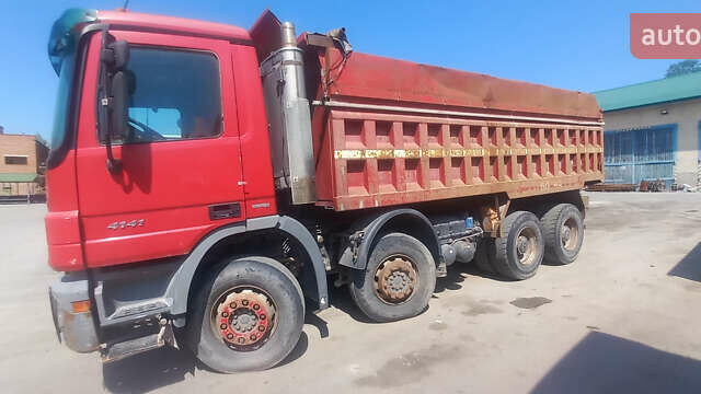 Червоний Мерседес Актрос, об'ємом двигуна 11.95 л та пробігом 670 тис. км за 32000 $, фото 1 на Automoto.ua
