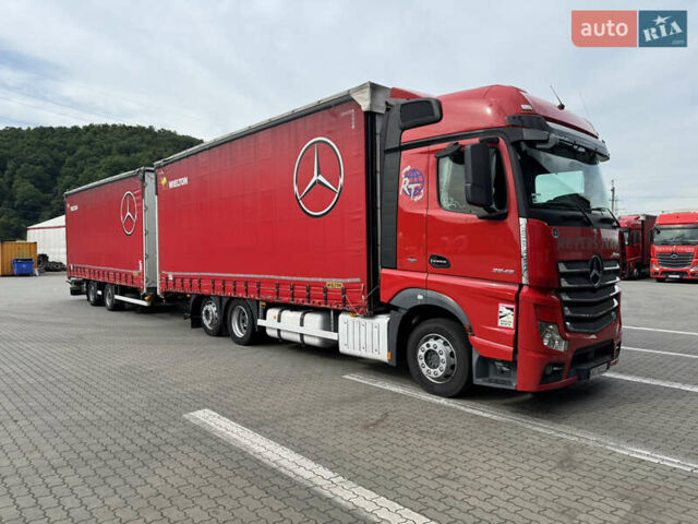 Красный Мерседес Актрос, объемом двигателя 12.9 л и пробегом 980 тыс. км за 48000 $, фото 1 на Automoto.ua