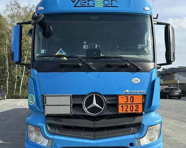 Синий Мерседес Актрос, объемом двигателя 10.68 л и пробегом 905 тыс. км за 15000 $, фото 1 на Automoto.ua