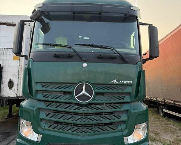 Зелений Мерседес Актрос, об'ємом двигуна 0 л та пробігом 747 тис. км за 22148 $, фото 1 на Automoto.ua