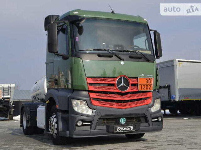 Зеленый Мерседес Актрос, объемом двигателя 10.7 л и пробегом 924 тыс. км за 25999 $, фото 1 на Automoto.ua