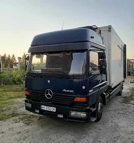 Синий Мерседес Atego 823, объемом двигателя 6 л и пробегом 500 тыс. км за 13000 $, фото 1 на Automoto.ua