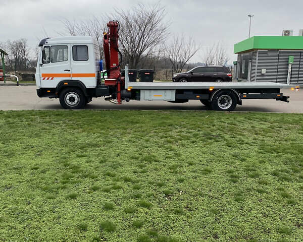 Белый Мерседес Атего, объемом двигателя 6 л и пробегом 611 тыс. км за 27900 $, фото 1 на Automoto.ua