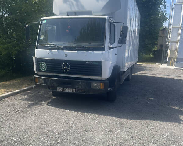 Белый Мерседес Атего, объемом двигателя 4.3 л и пробегом 1 тыс. км за 7500 $, фото 1 на Automoto.ua