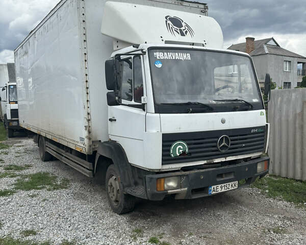 Белый Мерседес Атего, объемом двигателя 4.25 л и пробегом 600 тыс. км за 8500 $, фото 1 на Automoto.ua
