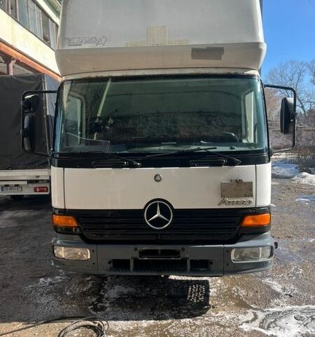 Белый Мерседес Атего, объемом двигателя 4.25 л и пробегом 615 тыс. км за 8000 $, фото 1 на Automoto.ua