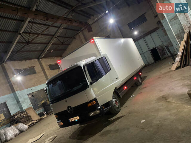 Білий Мерседес Атего, об'ємом двигуна 4.25 л та пробігом 1000 тис. км за 10000 $, фото 1 на Automoto.ua