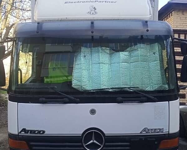 Белый Мерседес Атего, объемом двигателя 4.25 л и пробегом 614 тыс. км за 11900 $, фото 1 на Automoto.ua