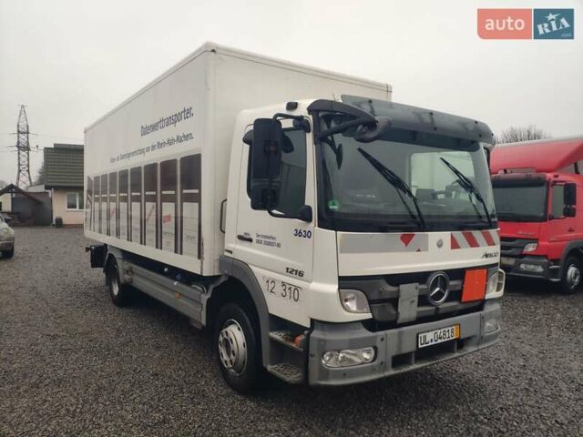 Белый Мерседес Атего, объемом двигателя 4.2 л и пробегом 243 тыс. км за 32500 $, фото 1 на Automoto.ua