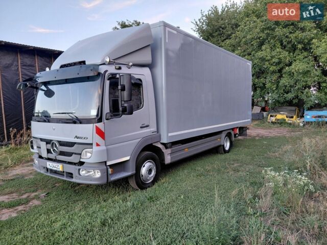 Белый Мерседес Атего, объемом двигателя 4.3 л и пробегом 470 тыс. км за 28500 $, фото 1 на Automoto.ua