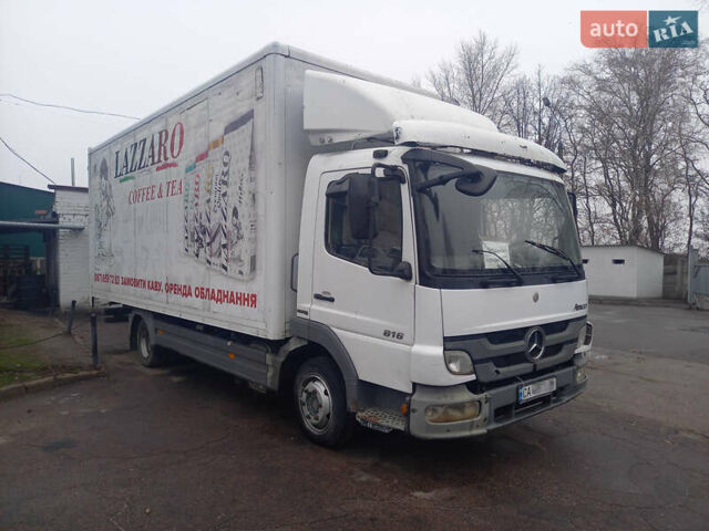 Білий Мерседес Атего, об'ємом двигуна 4.25 л та пробігом 351 тис. км за 15500 $, фото 1 на Automoto.ua
