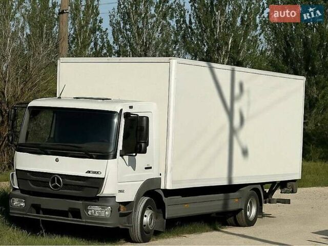 Білий Мерседес Атего, об'ємом двигуна 0 л та пробігом 418 тис. км за 34000 $, фото 1 на Automoto.ua