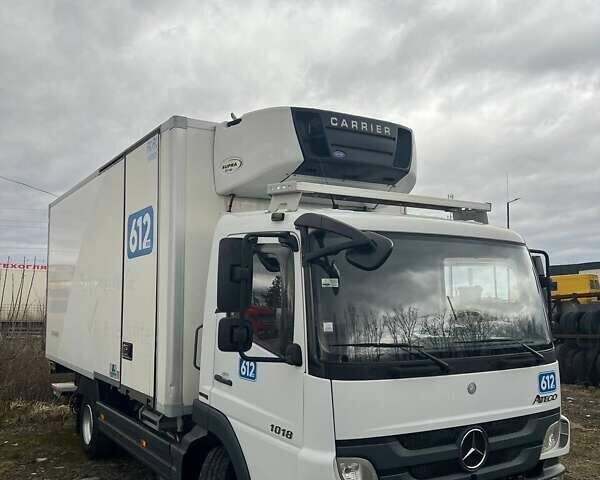 Белый Мерседес Атего, объемом двигателя 4.25 л и пробегом 352 тыс. км за 37000 $, фото 1 на Automoto.ua