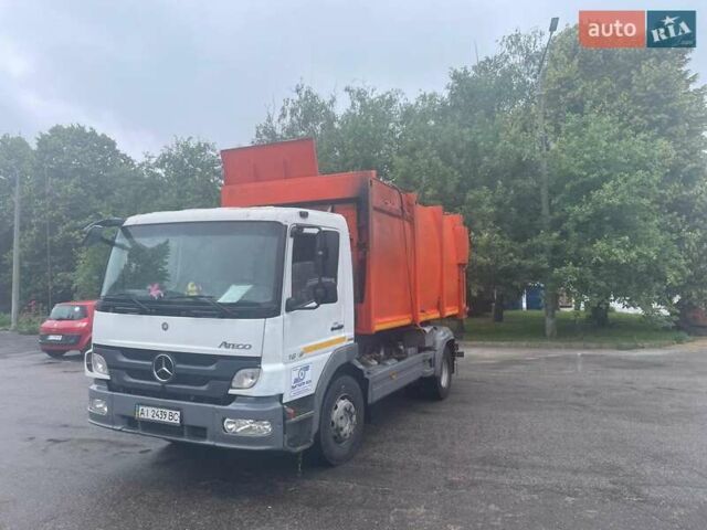 Білий Мерседес Атего, об'ємом двигуна 4.25 л та пробігом 400 тис. км за 39961 $, фото 1 на Automoto.ua