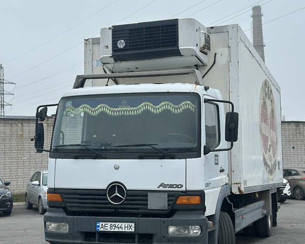 Белый Мерседес Атего, объемом двигателя 4.25 л и пробегом 417 тыс. км за 13500 $, фото 1 на Automoto.ua