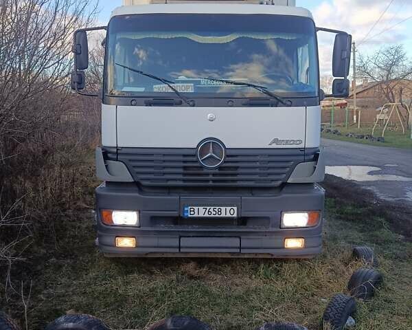 Белый Мерседес Атего, объемом двигателя 6.4 л и пробегом 760 тыс. км за 21000 $, фото 1 на Automoto.ua