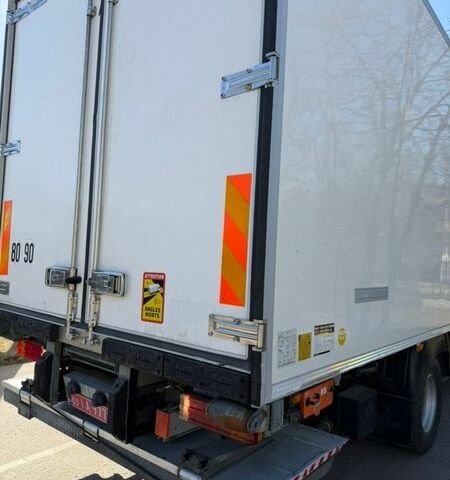 Білий Мерседес Атего, об'ємом двигуна 4.75 л та пробігом 375 тис. км за 42000 $, фото 1 на Automoto.ua