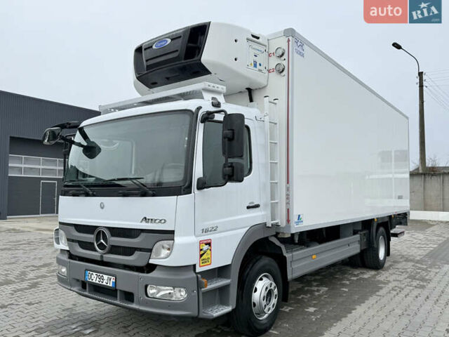 Белый Мерседес Атего, объемом двигателя 4.8 л и пробегом 354 тыс. км за 38800 $, фото 1 на Automoto.ua