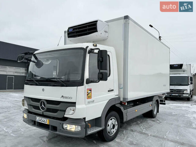 Белый Мерседес Атего, объемом двигателя 4.3 л и пробегом 310 тыс. км за 32800 $, фото 1 на Automoto.ua