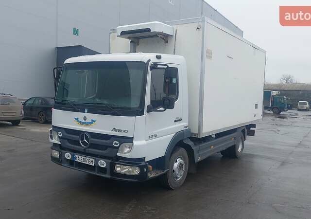 Білий Мерседес Атего, об'ємом двигуна 4.25 л та пробігом 346 тис. км за 19500 $, фото 1 на Automoto.ua