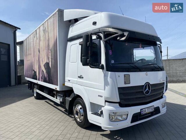 Білий Мерседес Атего, об'ємом двигуна 5.2 л та пробігом 817 тис. км за 25500 $, фото 1 на Automoto.ua