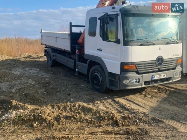 Белый Мерседес Атего, объемом двигателя 4.2 л и пробегом 800 тыс. км за 32500 $, фото 1 на Automoto.ua