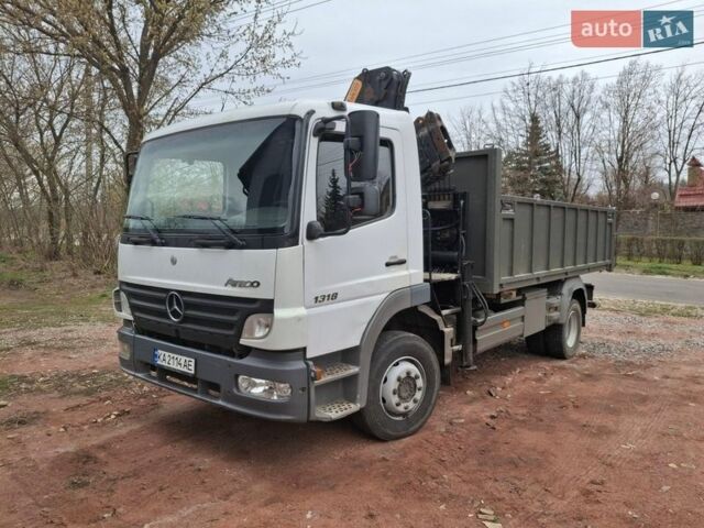 Белый Мерседес Атего, объемом двигателя 4.25 л и пробегом 380 тыс. км за 44000 $, фото 1 на Automoto.ua