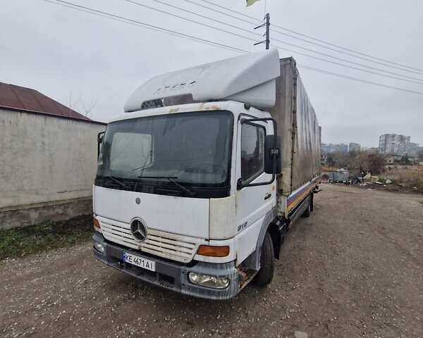 Белый Мерседес Атего, объемом двигателя 4.25 л и пробегом 861 тыс. км за 9000 $, фото 1 на Automoto.ua
