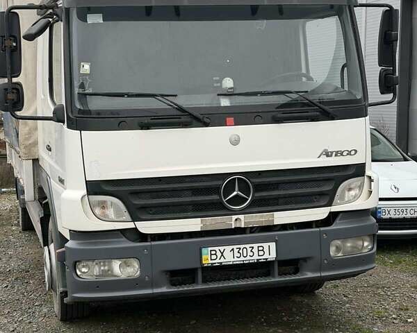 Білий Мерседес Атего, об'ємом двигуна 6.37 л та пробігом 542 тис. км за 15500 $, фото 1 на Automoto.ua