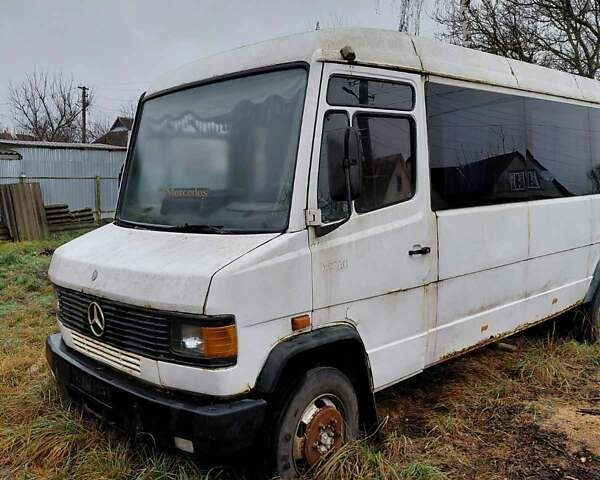 Білий Мерседес Атего, об'ємом двигуна 0 л та пробігом 300 тис. км за 3500 $, фото 1 на Automoto.ua