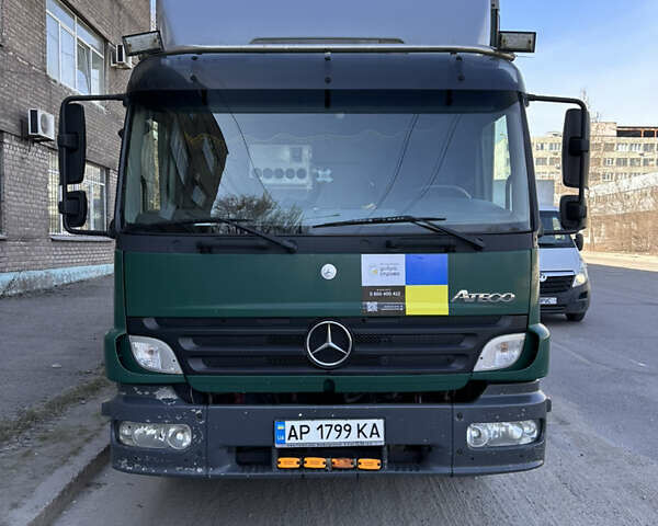 Зеленый Мерседес Атего, объемом двигателя 6 л и пробегом 725 тыс. км за 19900 $, фото 1 на Automoto.ua
