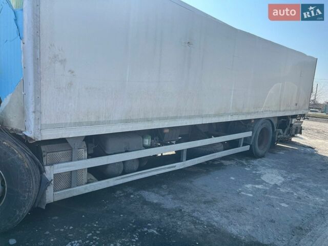 Белый Мерседес Аксор, объемом двигателя 6.37 л и пробегом 125 тыс. км за 8000 $, фото 1 на Automoto.ua
