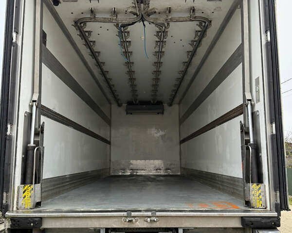 Белый Мерседес Аксор, объемом двигателя 6.4 л и пробегом 269 тыс. км за 42500 $, фото 1 на Automoto.ua