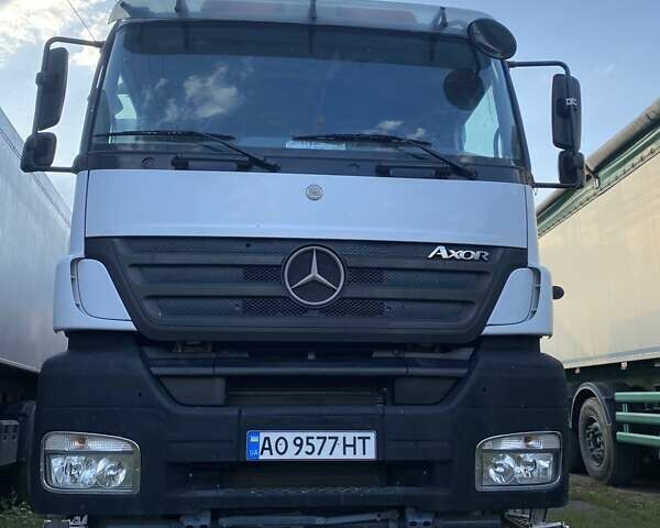 Белый Мерседес Аксор, объемом двигателя 12.9 л и пробегом 227 тыс. км за 55000 $, фото 1 на Automoto.ua