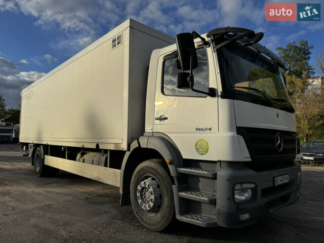 Мерседес Аксор, объемом двигателя 0 л и пробегом 100 тыс. км за 26000 $, фото 1 на Automoto.ua