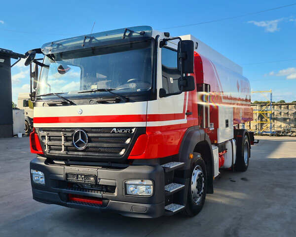 Мерседес Аксор, объемом двигателя 0 л и пробегом 560 тыс. км за 68760 $, фото 1 на Automoto.ua