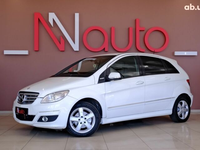 Белый Мерседес Б-класс, объемом двигателя 2 л и пробегом 170 тыс. км за 5900 $, фото 1 на Automoto.ua