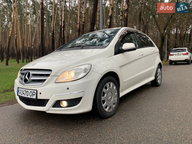 Белый Мерседес Б-класс, объемом двигателя 1.7 л и пробегом 83 тыс. км за 9100 $, фото 1 на Automoto.ua