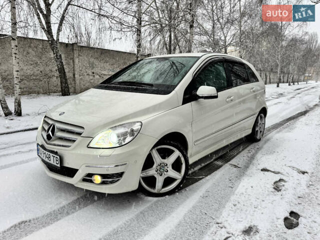 Білий Мерседес Б-клас, об'ємом двигуна 2.03 л та пробігом 51 тис. км за 9850 $, фото 1 на Automoto.ua