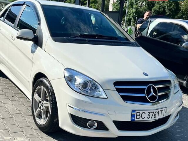 Білий Мерседес Б-клас, об'ємом двигуна 1.7 л та пробігом 92 тис. км за 9100 $, фото 1 на Automoto.ua