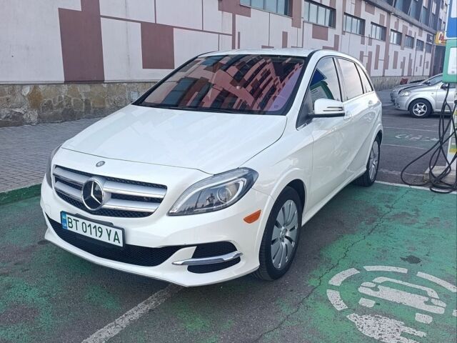 Білий Мерседес Б-клас, об'ємом двигуна 0 л та пробігом 89 тис. км за 8000 $, фото 1 на Automoto.ua