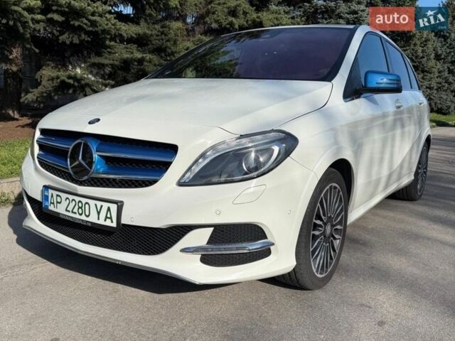 Білий Мерседес Б-клас, об'ємом двигуна 0 л та пробігом 94 тис. км за 12500 $, фото 1 на Automoto.ua