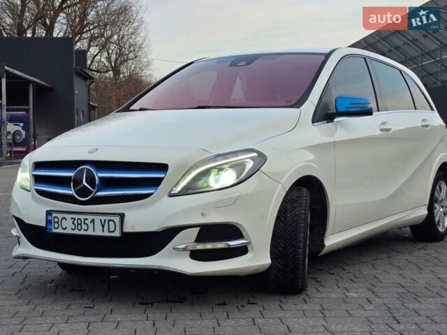 Білий Мерседес Б-клас, об'ємом двигуна 0 л та пробігом 115 тис. км за 9899 $, фото 1 на Automoto.ua