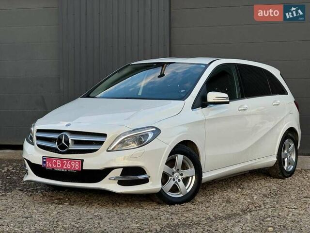 Белый Мерседес Б-класс, объемом двигателя 0 л и пробегом 82 тыс. км за 9800 $, фото 1 на Automoto.ua