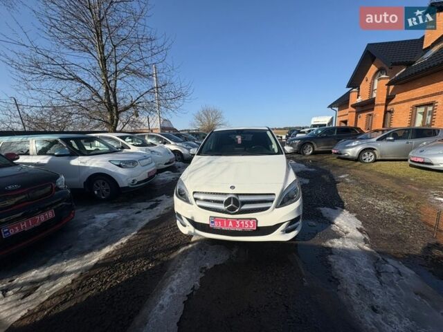 Белый Мерседес Б-класс, объемом двигателя 0 л и пробегом 147 тыс. км за 8700 $, фото 1 на Automoto.ua