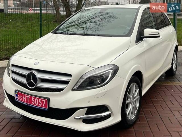 Белый Мерседес Б-класс, объемом двигателя 0 л и пробегом 96 тыс. км за 10999 $, фото 1 на Automoto.ua