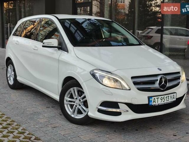 Белый Мерседес Б-класс, объемом двигателя 0 л и пробегом 85 тыс. км за 10500 $, фото 1 на Automoto.ua