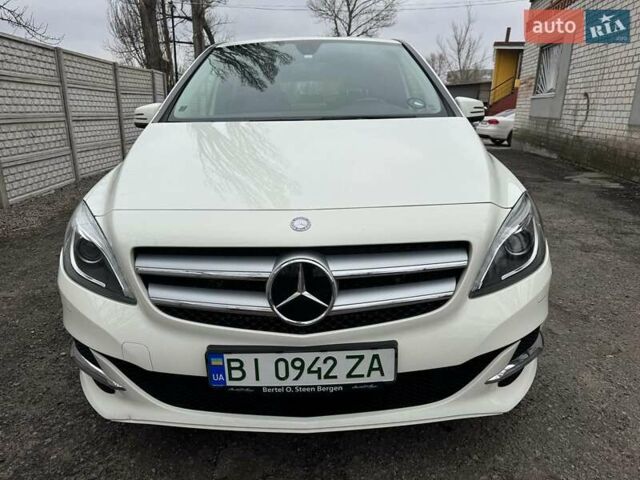 Білий Мерседес Б-клас, об'ємом двигуна 0 л та пробігом 85 тис. км за 14999 $, фото 1 на Automoto.ua
