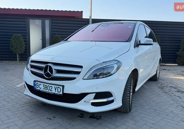 Білий Мерседес Б-клас, об'ємом двигуна 0 л та пробігом 94 тис. км за 12500 $, фото 1 на Automoto.ua